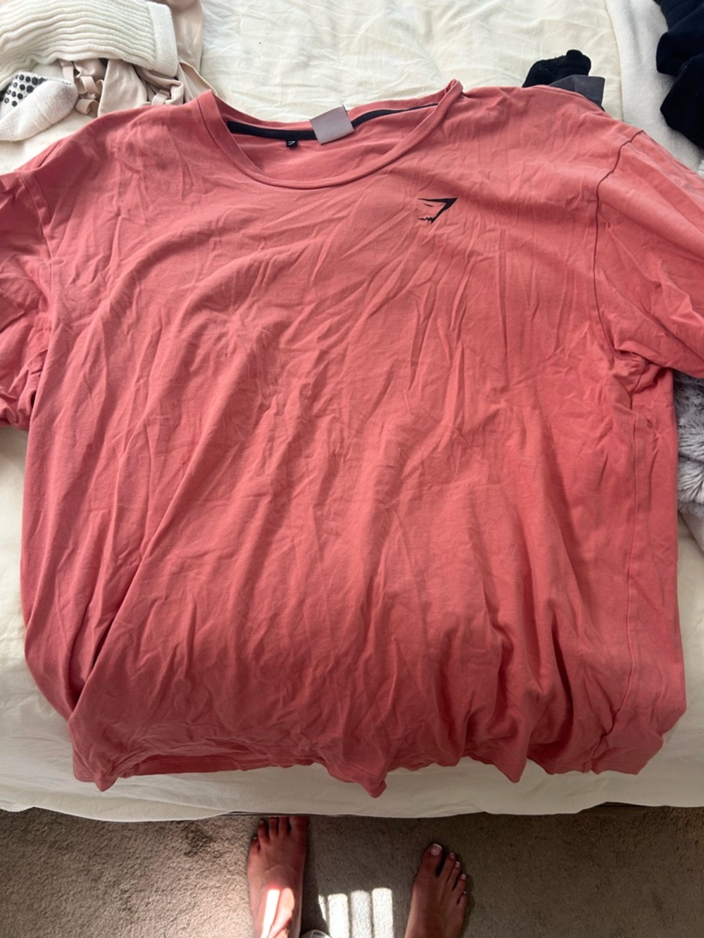 Gymshark Men’s Coral Pink Crewneck Short Sleeve Tee